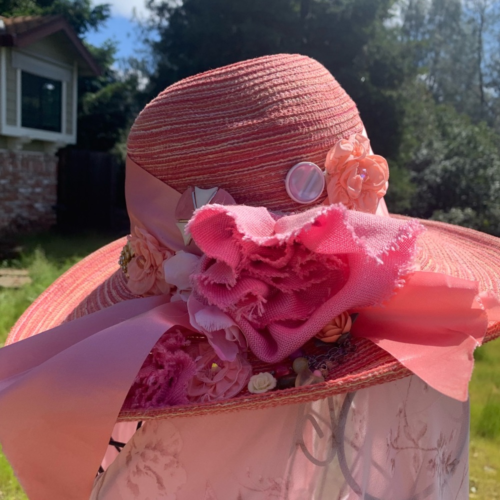 Kreativekristen upcycled Pink wide brim straw Hat with Floral Accents,HP25 - Picture 7 of 8